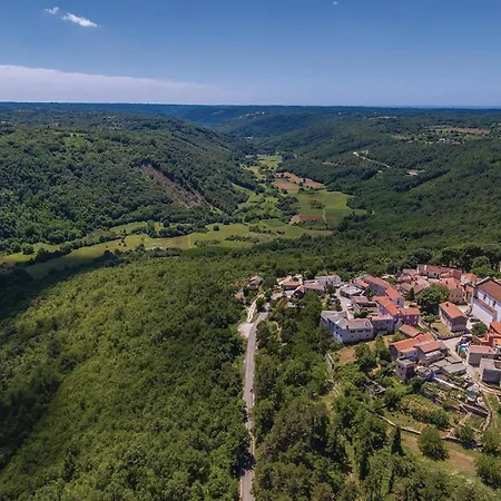 Cozy In With Wifi Tinjan