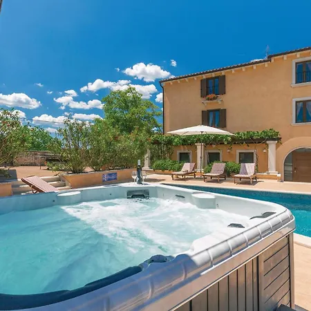 Cozy In With Wifi * Tinjan