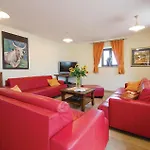 Holiday home Cozy In With Wifi Tinjan