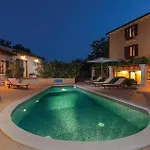 Cozy In With Wifi Holiday home
