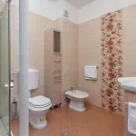 Holiday home Cozy In With Wifi Tinjan