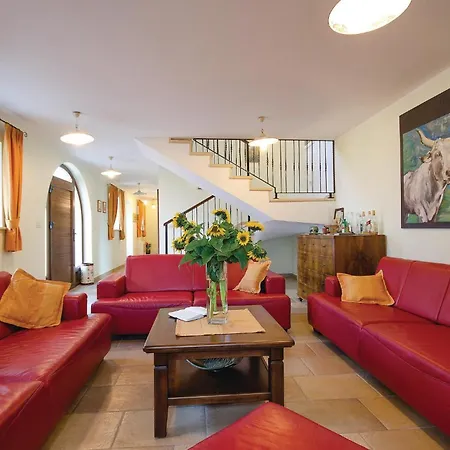 Cozy In With Wifi Holiday home Tinjan